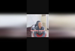 超级搞笑的视频,笑到肚子疼！盘点年度最搞笑视频大盘点
